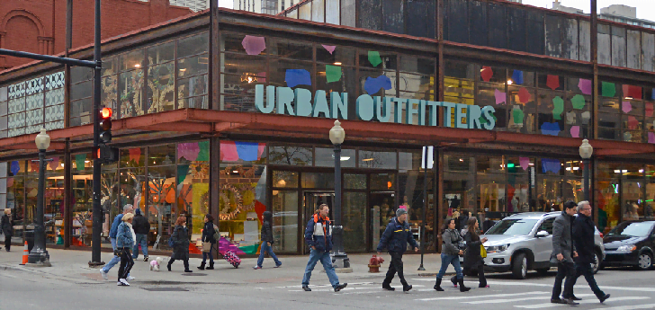 Urban Outfitters desploma su beneficio un 60% en los tres primeros meses de 2017